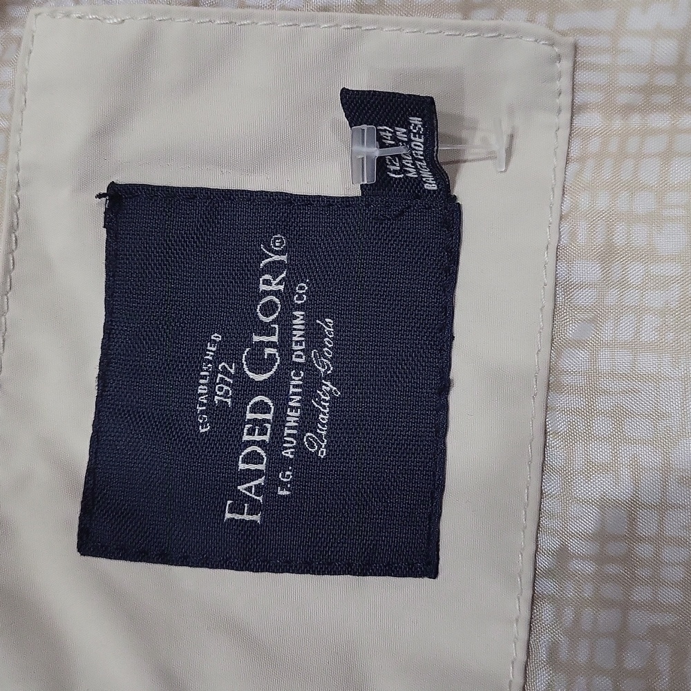 EUC Faded Glory women's tan belted trenchcoat, 12/14, L - Picture 6 of 12